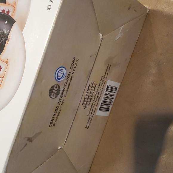 COPY - Becca Barton set of 4 dessert plates - Picture 4 of 4